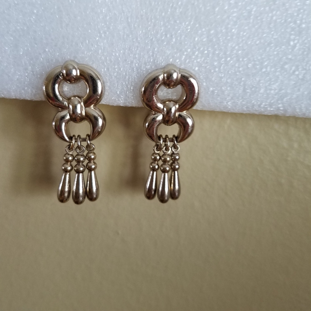 Vintage Monet Clip Earrings   1940-50s